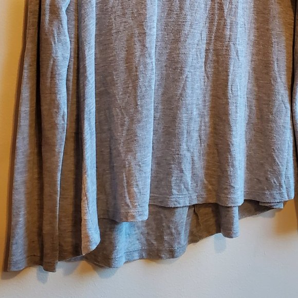 Athleta Gray Scoop Neck Jersey Size Small - Picture 3 of 16